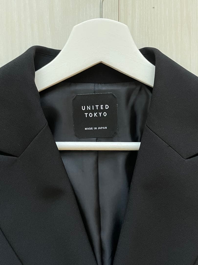 UNITED TOKYO 黒ジャケット