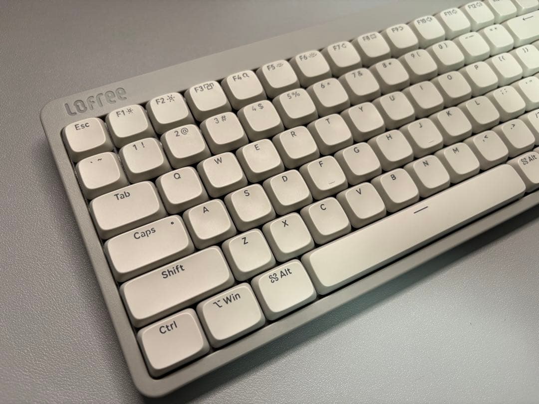 Lofree FLOW Lite 84 ロープロファイルキーボード