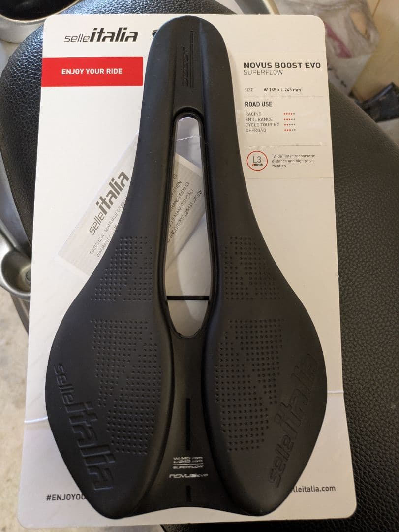 selle italia サドル　NOVUS BOOST EVO