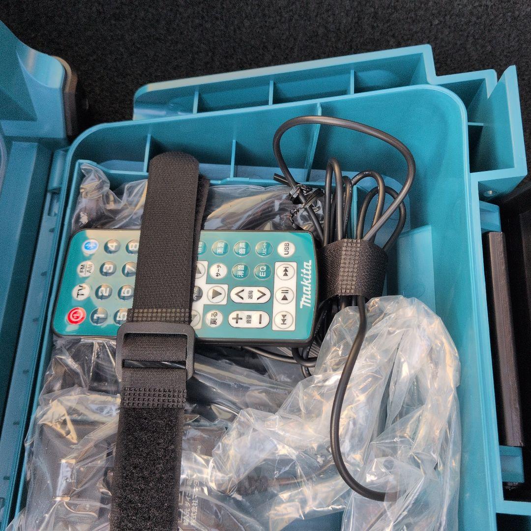 値下げ【美品】Makita 充電式ラジオ付テレビ　TV100
