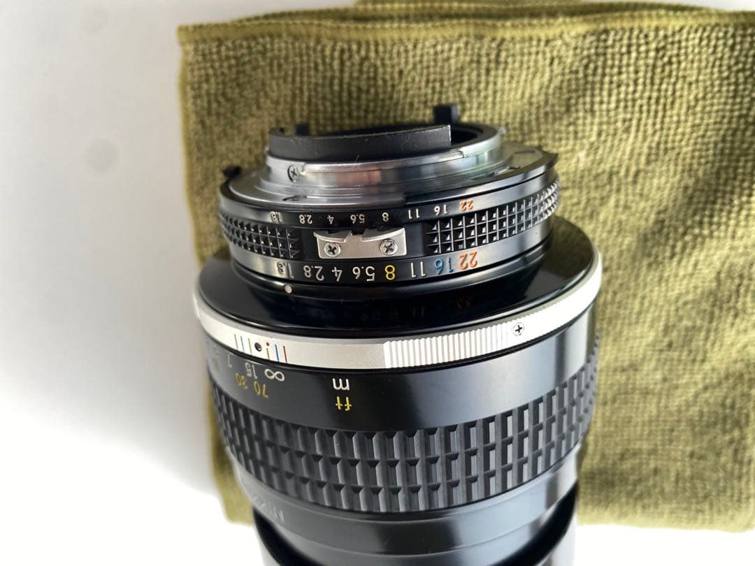 ニコン Nikon Nikkor Ai-s 105mm F1.8 レンズ