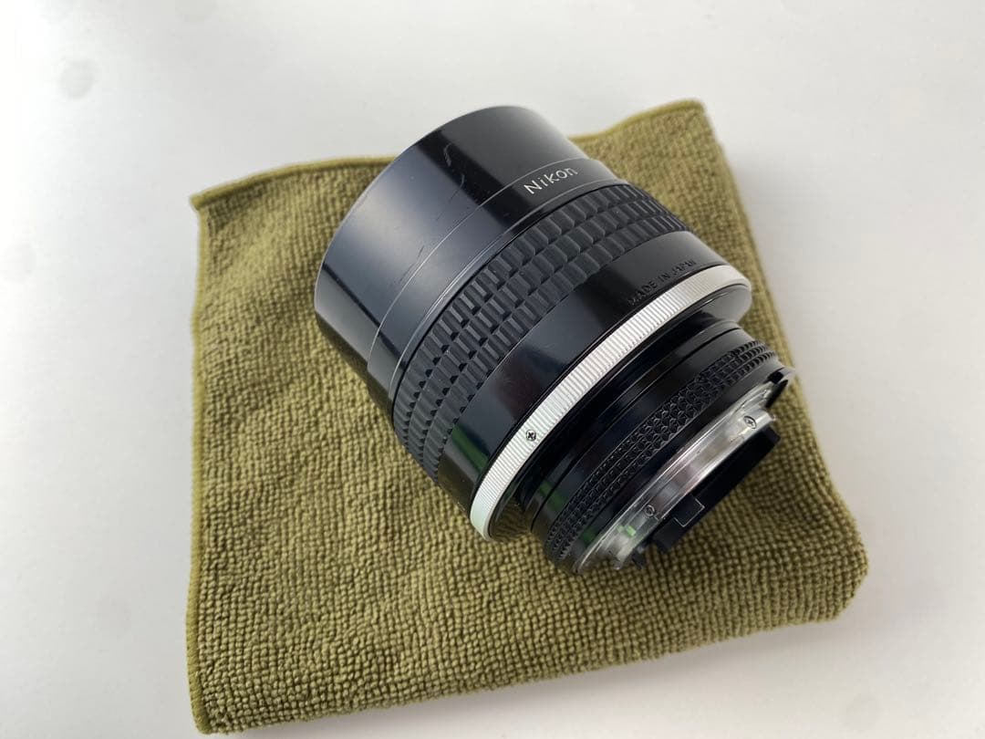 ニコン Nikon Nikkor Ai-s 105mm F1.8 レンズ