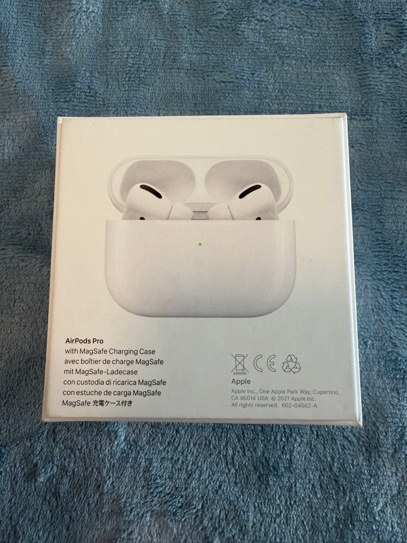 美品　2021年モデル　AirPods Pro