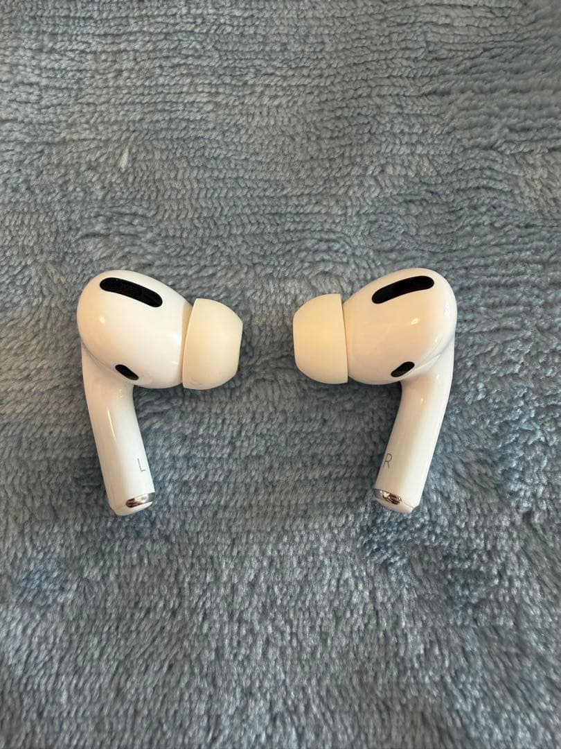 美品　2021年モデル　AirPods Pro