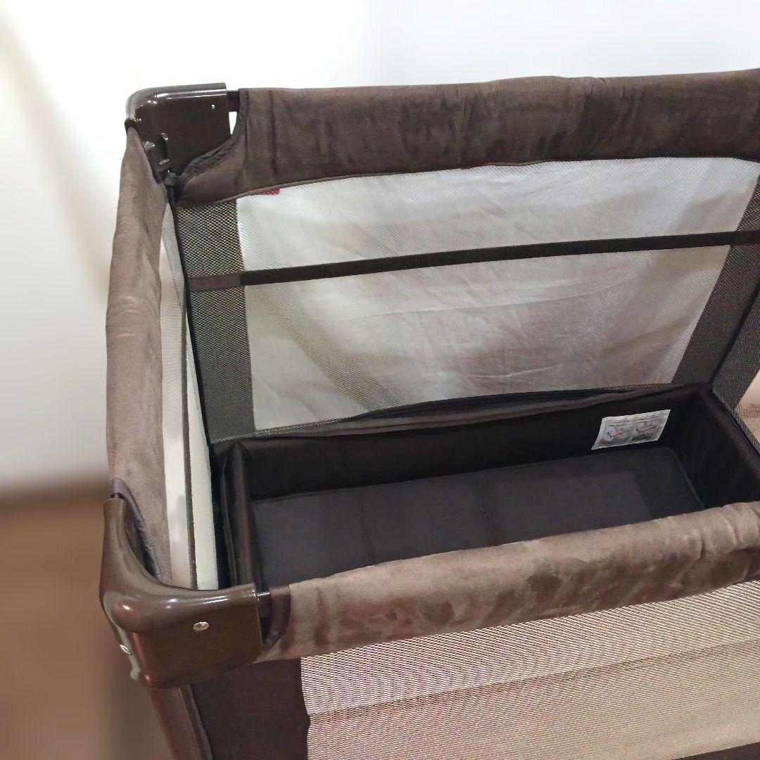 極美品 Aprica ココネルエアー プラス ベビーベッド ブラウン 折り畳み