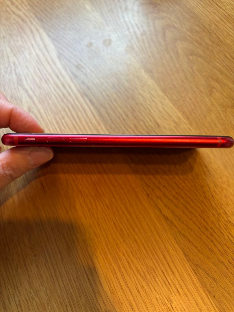 iPhone SE 第二世代　128GB 赤