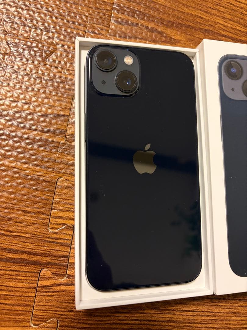 Apple iPhone 13 ブラック本体