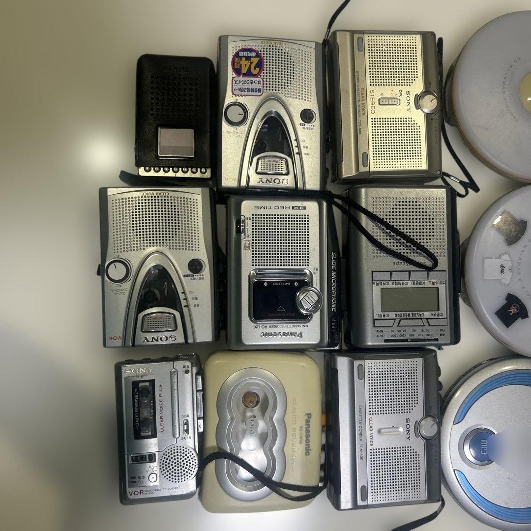 ポータブルカセットプレーヤーとCDプレーヤーセット