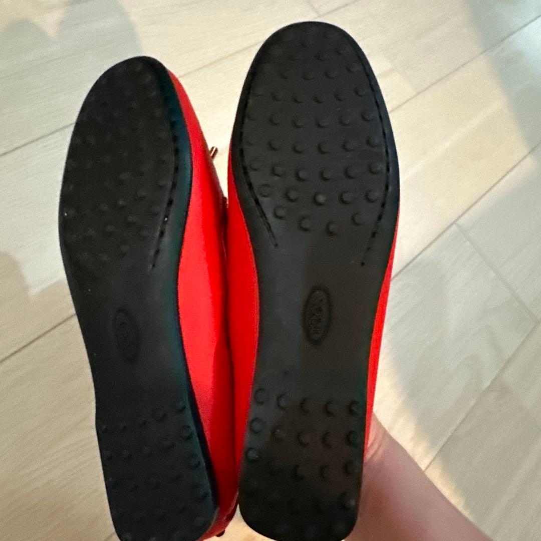 TOD'S レッド ローファー　新品同様
