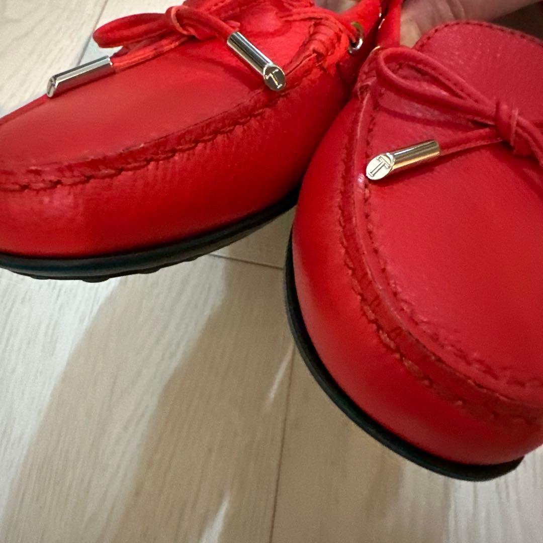 TOD'S レッド ローファー　新品同様