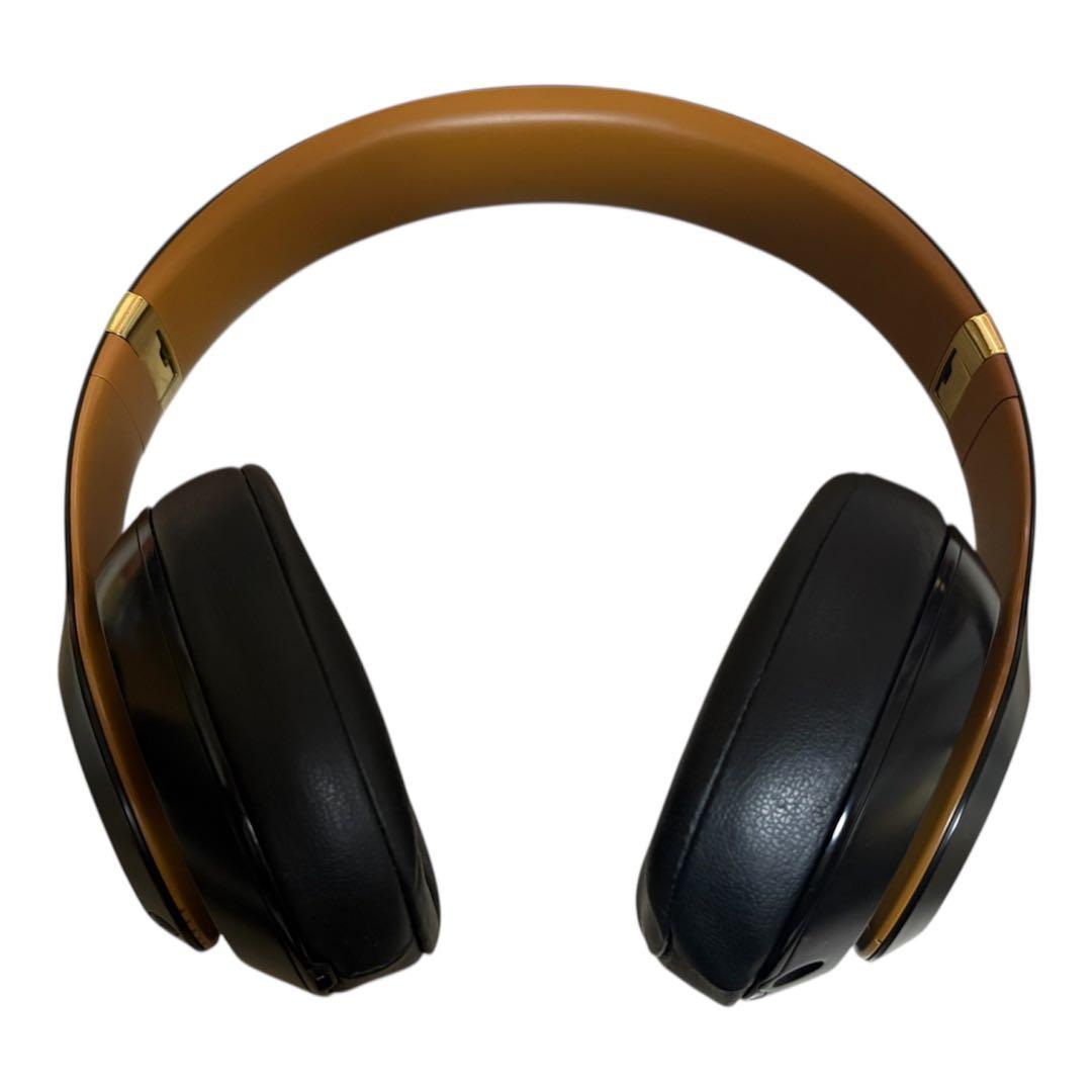 Beats ワイヤレスヘッドホン ブラック/ゴールド 純正ケース充電ケーブル付き