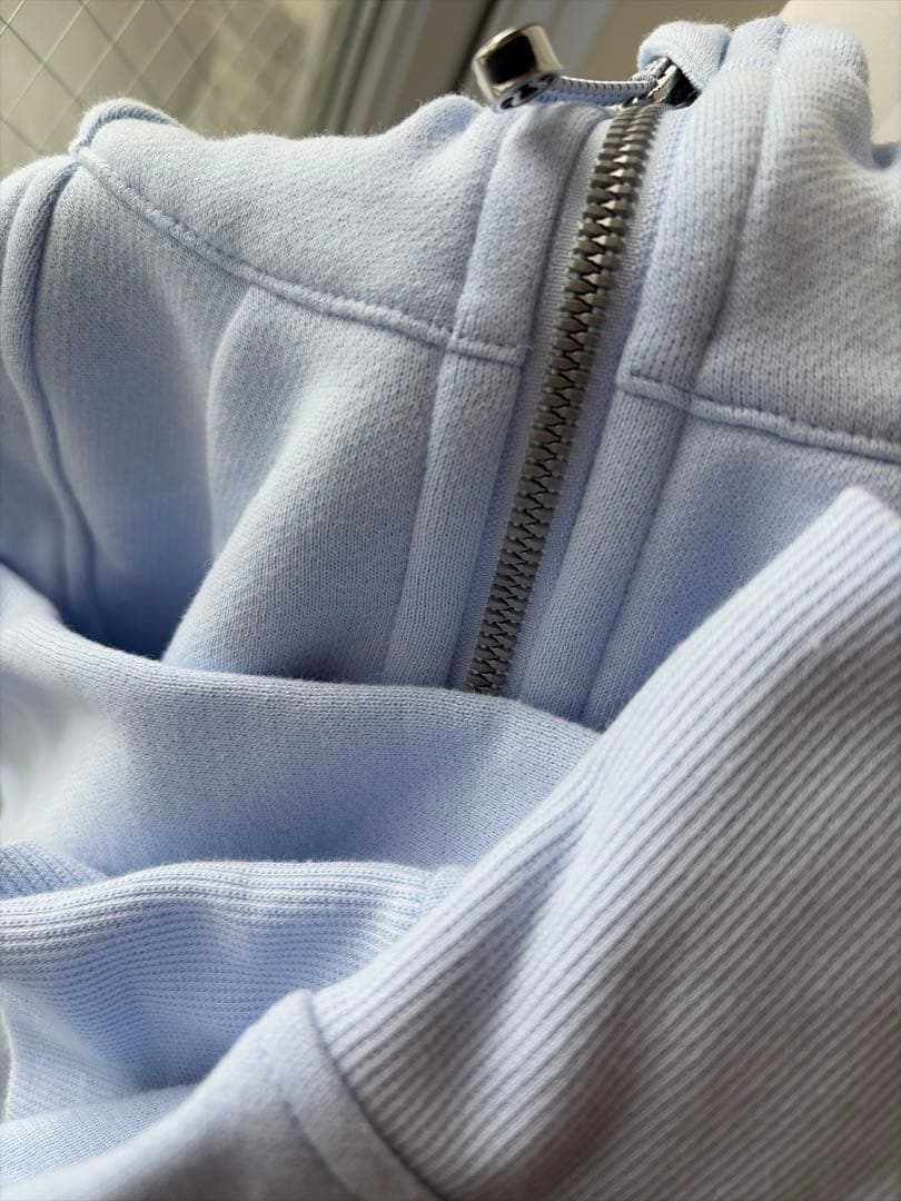 ルルレモン フード付きパーカー ライトブルー