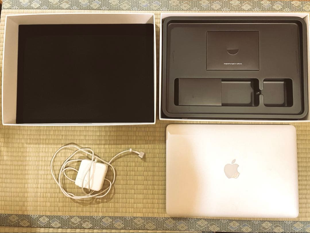（値下げしました）Macbook Air MD231J/A【動作確認済み】