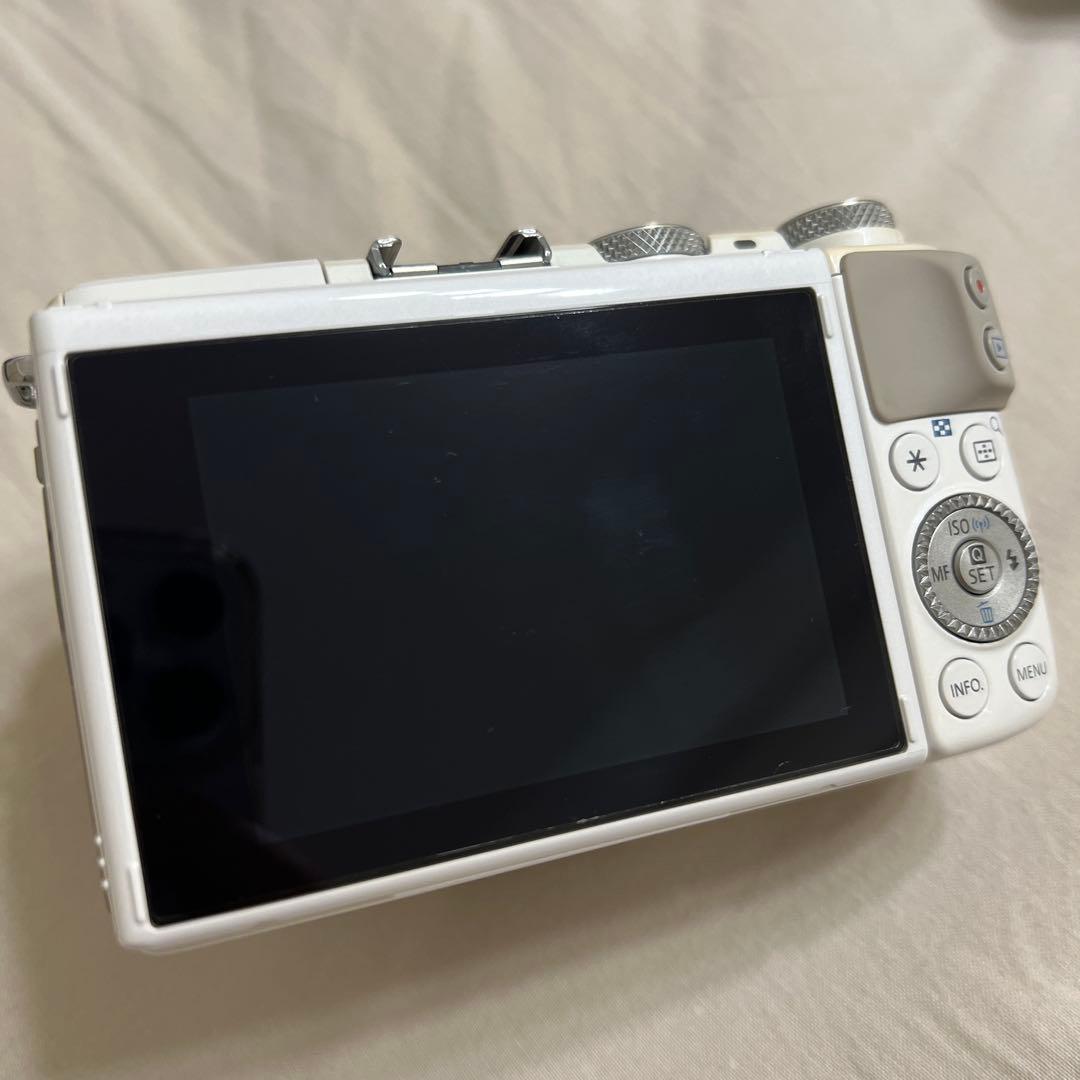 Canon EOS M3 ダブルズームキット+単焦点レンズ