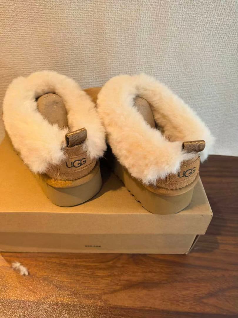 UGGベージュ スエード ムートンブーツ 24CM