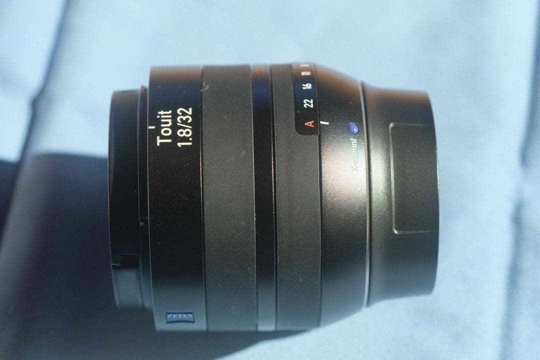カールツァイス Touit 1.8/32 [フジフイルム用] Xマウント