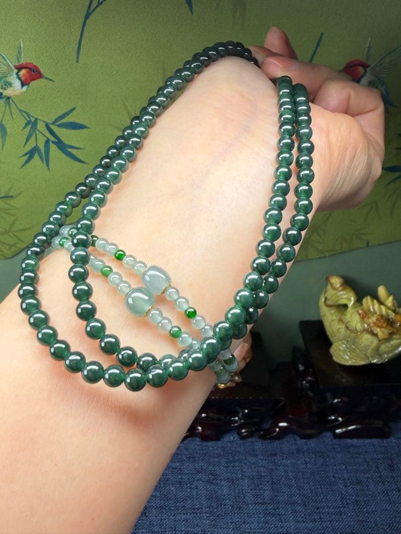 新入荷❣️天然本翡翠　瑞々しい氷藍緑色翡翠ネックレス 鑑定書付き