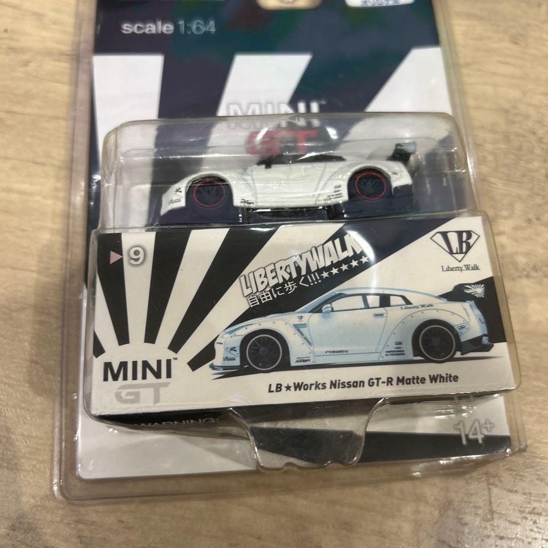 MINI GT トイザらス限定 リバティーウォーク GT-R スカイライン