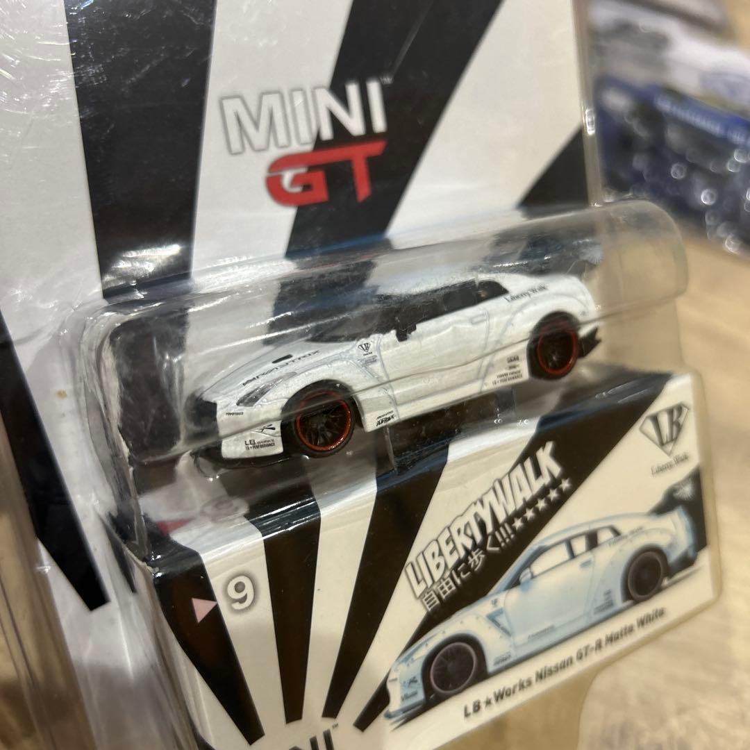 MINI GT トイザらス限定 リバティーウォーク GT-R スカイライン