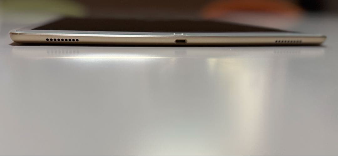 • iPad Pro 12.9 第1世代 128GB 美品 ガラスフィルム付 •