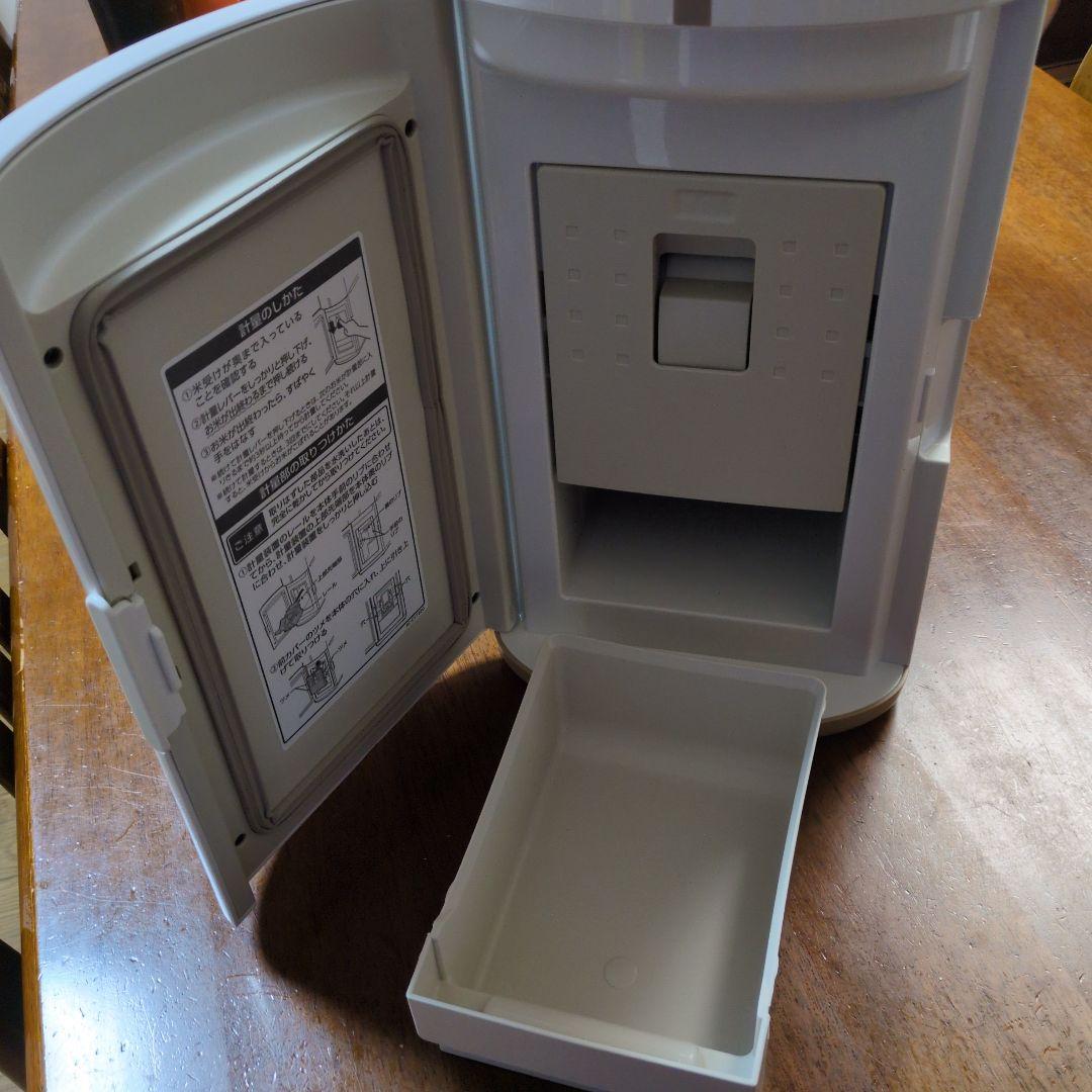 a*1様 RICE COOL 保冷米びつ HRCQ-105 エムケー精工社製品