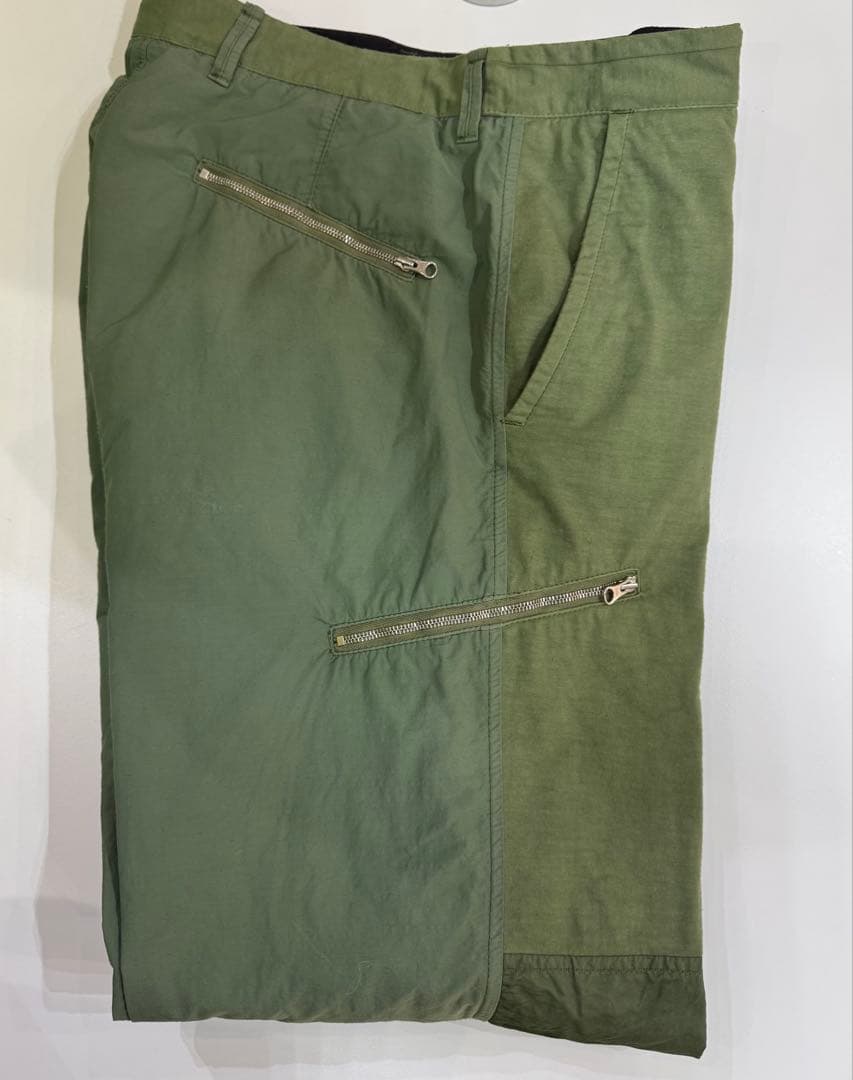 ストーンアイランド　カーゴパンツ　ワッペンロゴ　カーキ