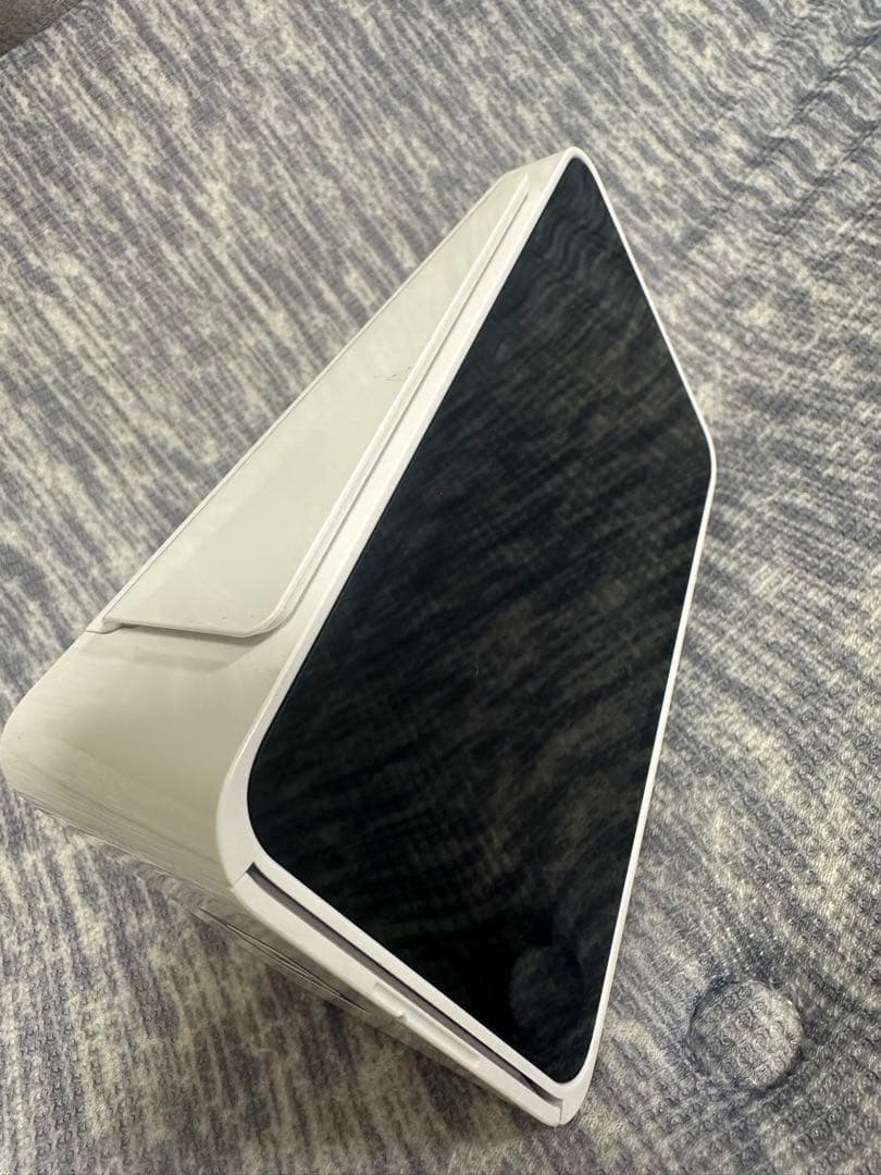 Square ターミナル ホワイト 充電中