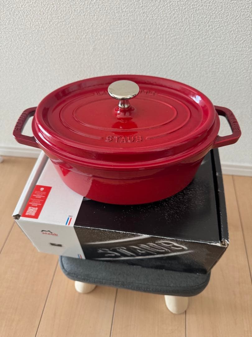 一度のみ使用★STAUB ラ・ココット オーバル 23cm チェリーレッド