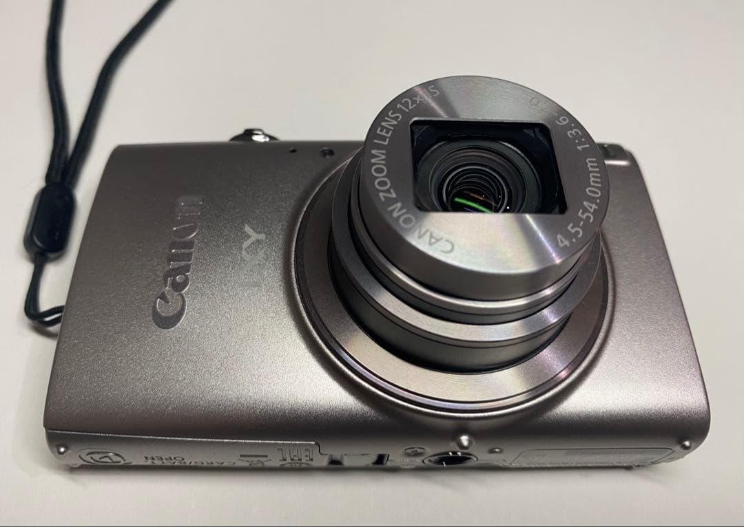 【極美品】Canon IXY650 イクシー シルバー 人気 デジタルカメラ