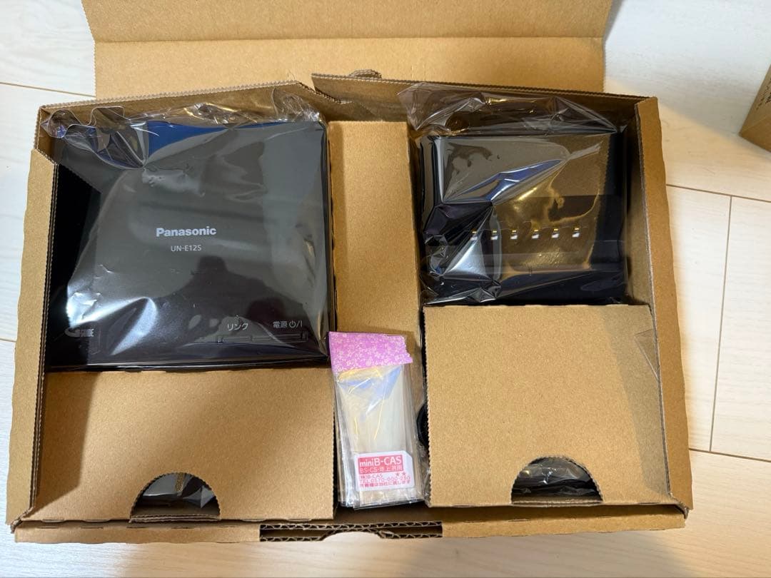 新品未使用 Panasonic VIERA UN-10L12 10V型液晶テレビ