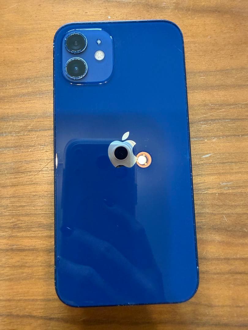 お*ろ様 Apple iPhone 12 青色 本体