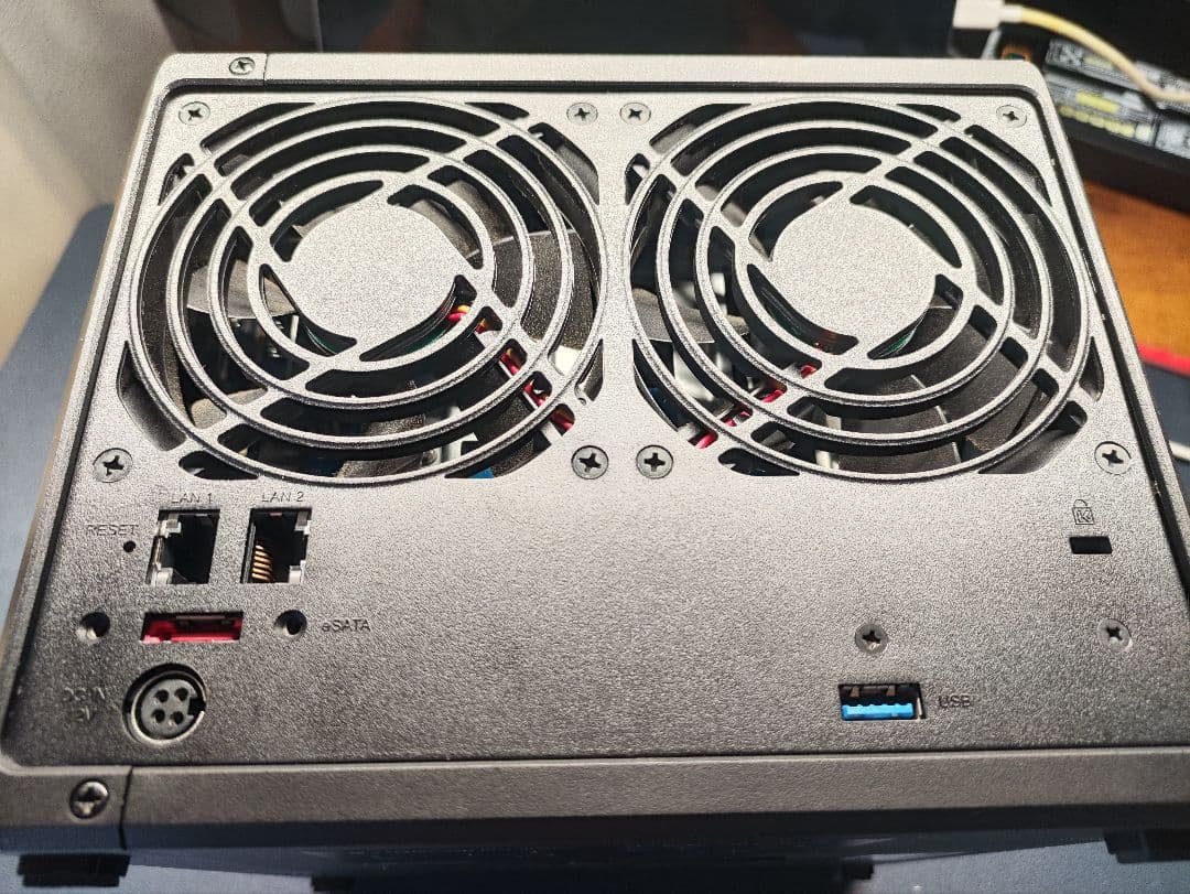 Synology DS920+ 本体・電源付き NAS 4ベイ 動作確認済