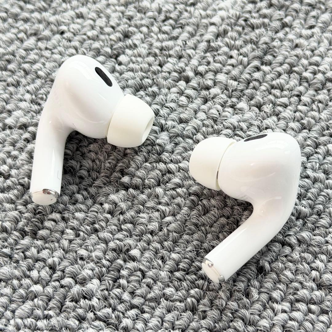 【超美品】AirPods Pro 第2世代 Lightning 清掃済 イヤホン