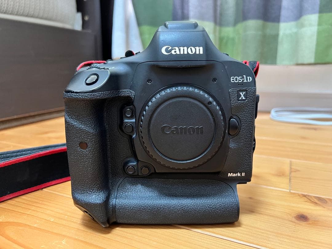 Canon キヤノン EOS-1D X Mark II 一眼レフカメラ 本体