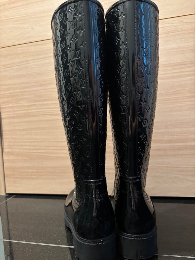 超メルカリ市限定価格✨ルイヴィトン黒レインブーツモノグラム38