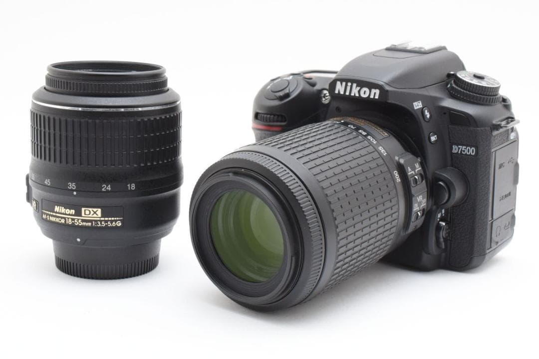 美品 D7500 ダブルレンズ　ニコン/箱付き/SD64GB/専用ガラスフィルム