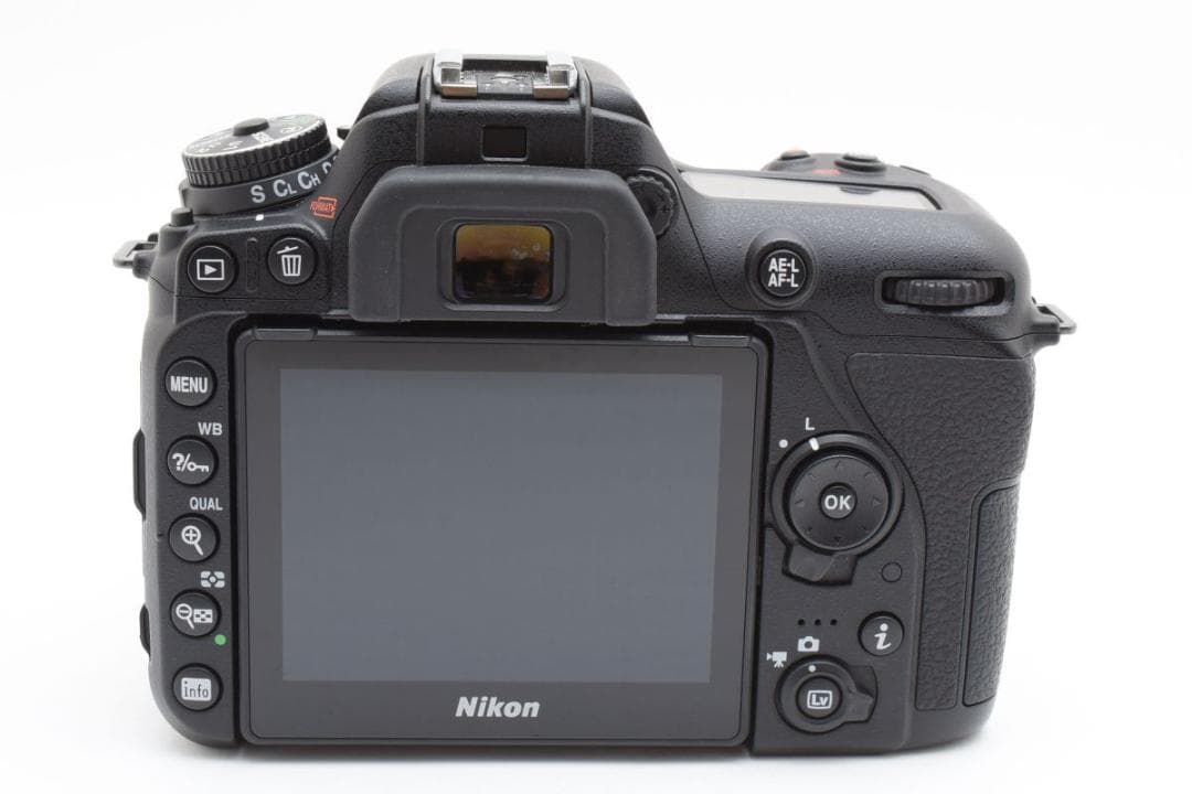 美品 D7500 ダブルレンズ　ニコン/箱付き/SD64GB/専用ガラスフィルム