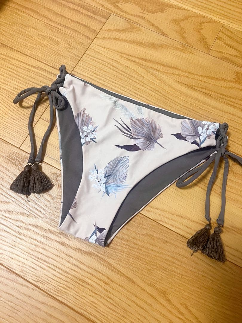 ALEXIA STAM ビキニ