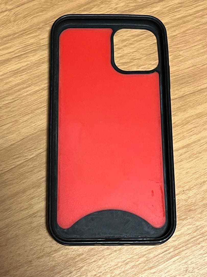 Christian Louboutin クリスチャルブタン　iPhone13 ？