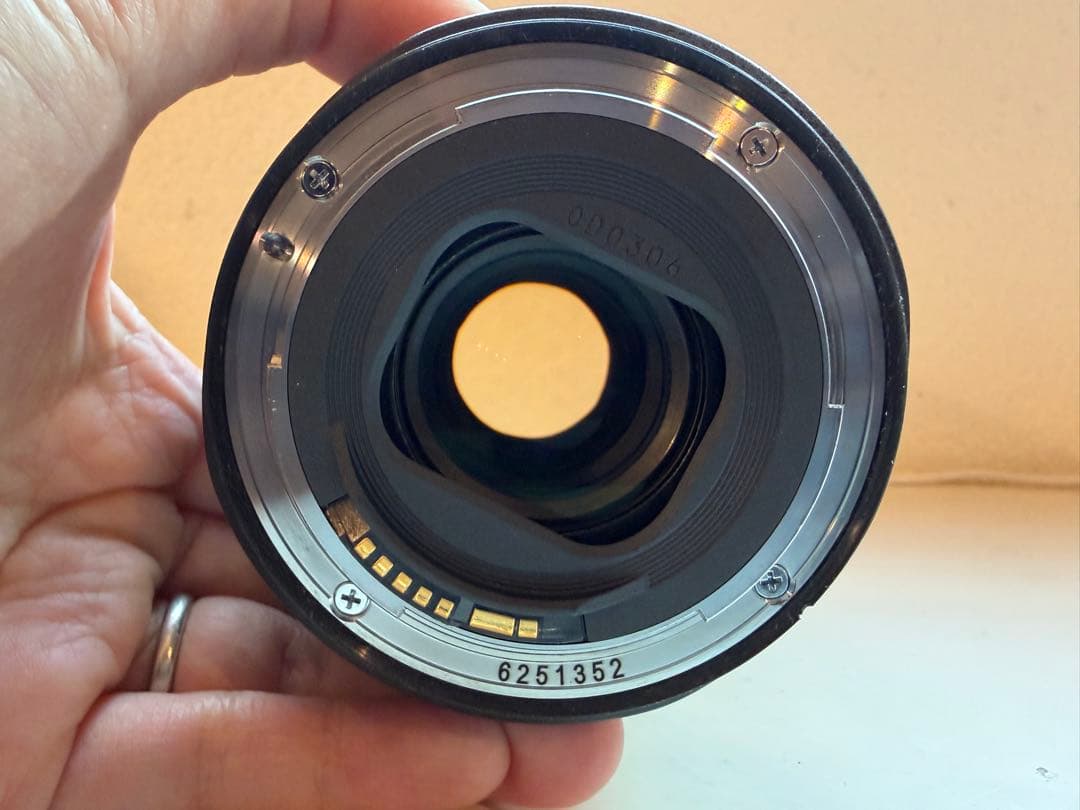 【美品】キヤノン　EF24-105mm F4 L IS USM