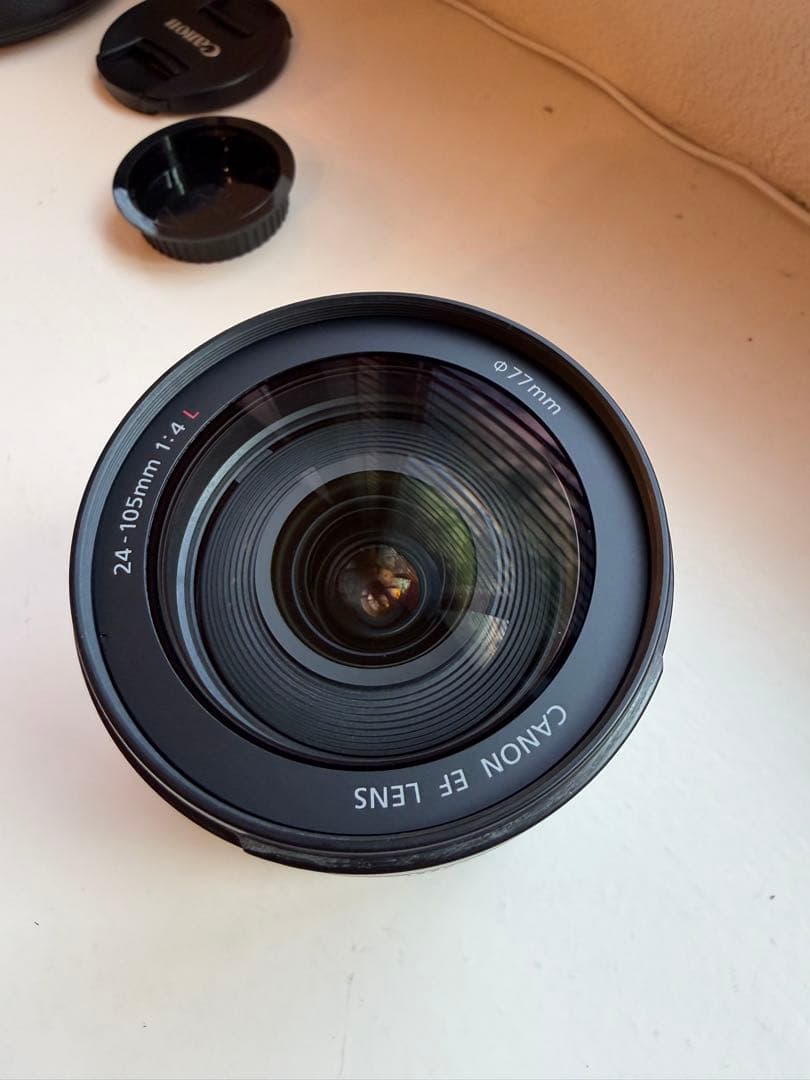 【美品】キヤノン　EF24-105mm F4 L IS USM