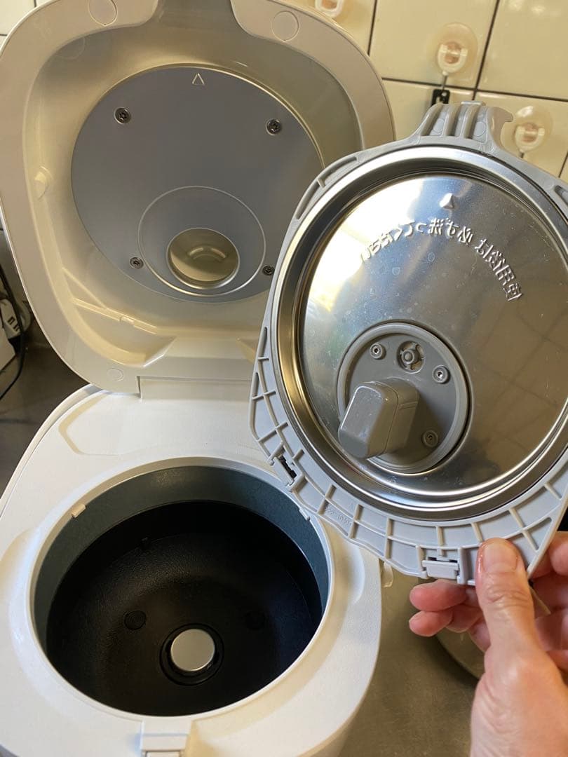 超美品Panasonic SR-KT060 IHジャー炊飯器3.5合備長炭釜