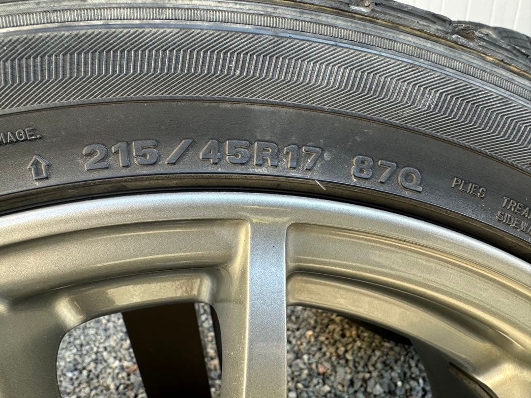 weds VELVA 17x7J 215/45R17スタッドレス　４本