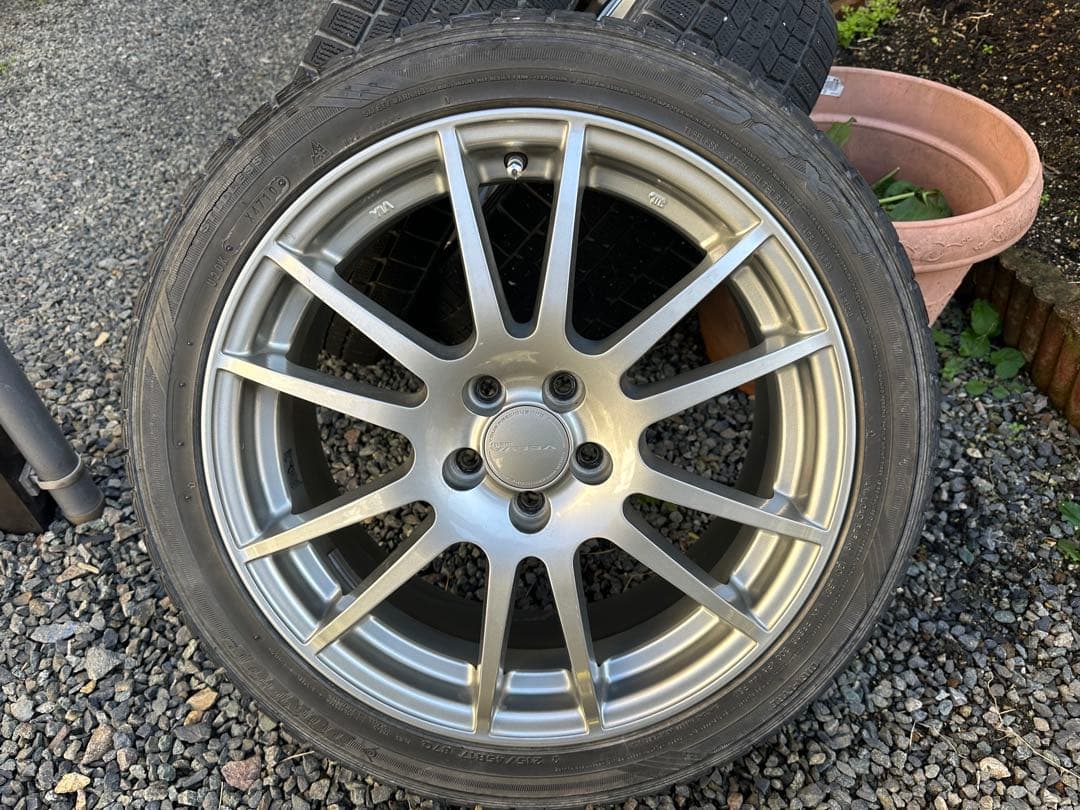 weds VELVA 17x7J 215/45R17スタッドレス　４本