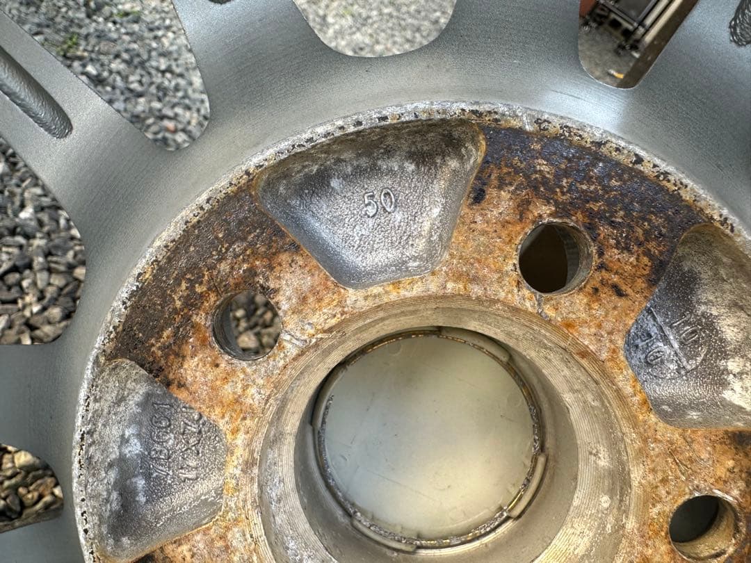 weds VELVA 17x7J 215/45R17スタッドレス　４本