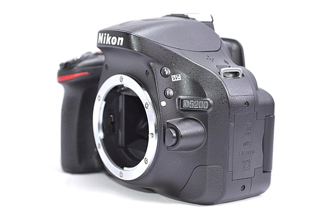 ✨Nikon D5200✨すぐ使える✨デジタル一眼レフ✨自撮りOK✨ニコン✨