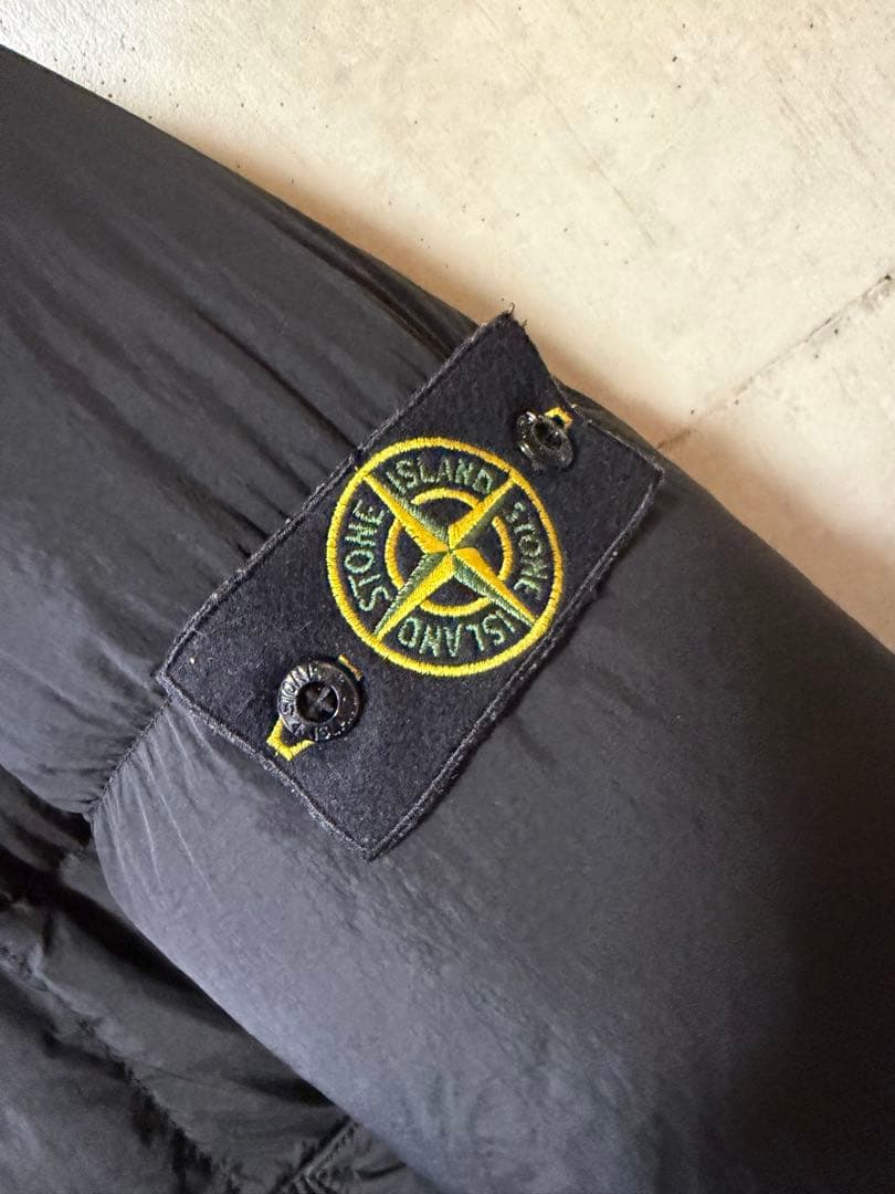 最終値下げです‼️STONE  フード付きダウンジャケット ブラック