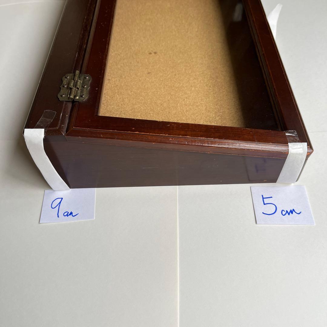 ショーケース　ガラスケース　木製コレクションケース鍵付き