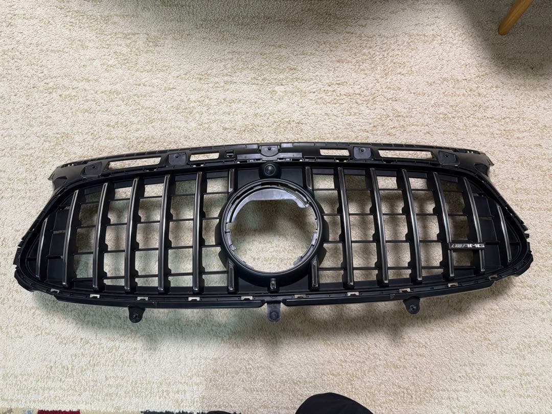 メルセデスAMG GLA 45 S純正 パナメリカーナグリル AMGエンブレム付