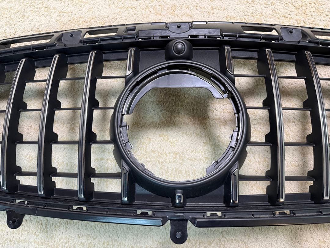 メルセデスAMG GLA 45 S純正 パナメリカーナグリル AMGエンブレム付